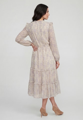 Usha - Vestido en beige