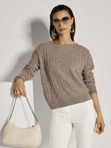 Pull-over MADELEINE en marron : devant