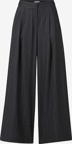 Rich & Royal Wide leg Pleat-Front Pants in Grey: front