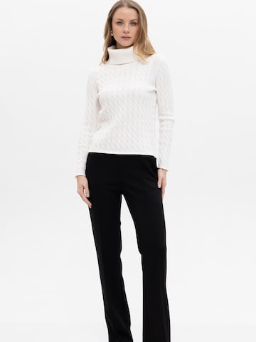 Passioni Sweater in White