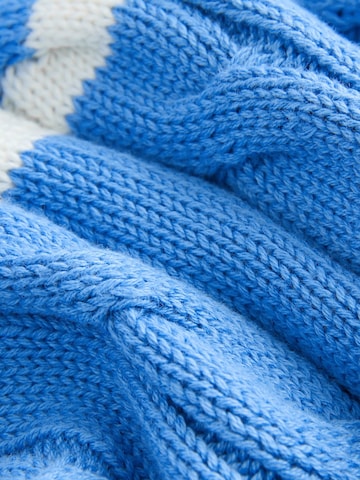 Next Pullover in Blau