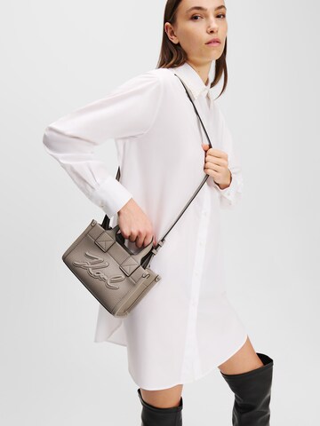 Karl Lagerfeld - Bolso de mano 'SKUARE GRAINY' en gris: frente