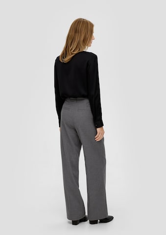 Wide Leg Pantalon à plis s.Oliver en gris