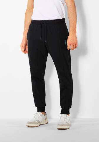 KangaROOS Tapered Pants in Black: front