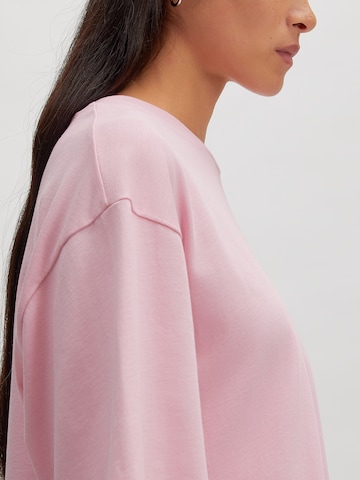 Tricou 'Enzo' de la EDITED pe roz