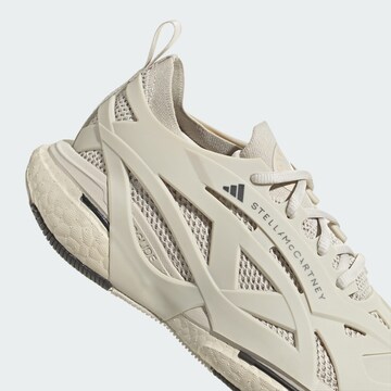 ADIDAS BY STELLA MCCARTNEY - Zapatillas de running 'Solarglide' en beige