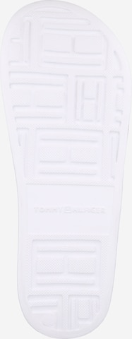 TOMMY HILFIGERNatikače s potpeticom 'Marco 9R' - bijela boja