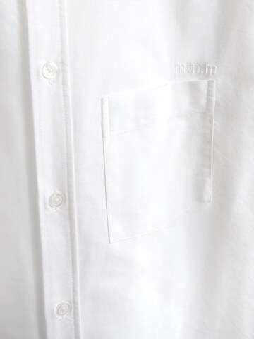 Mr Main Man Regular fit Button Up Shirt in White