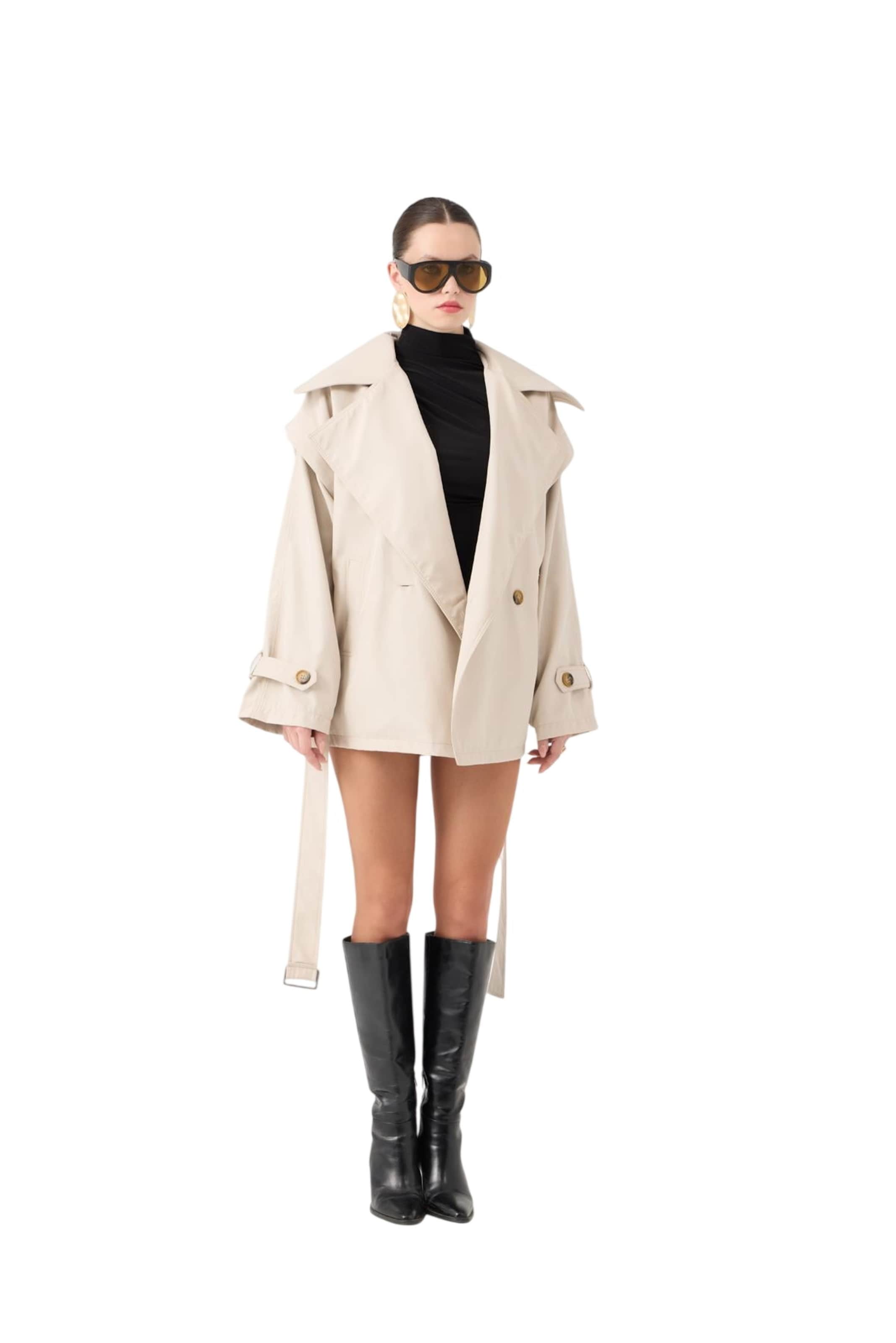 HOLLY LOLLY Between-seasons coat in Beige