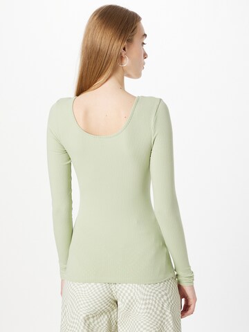 PIECES - Camiseta 'Kitte' en verde