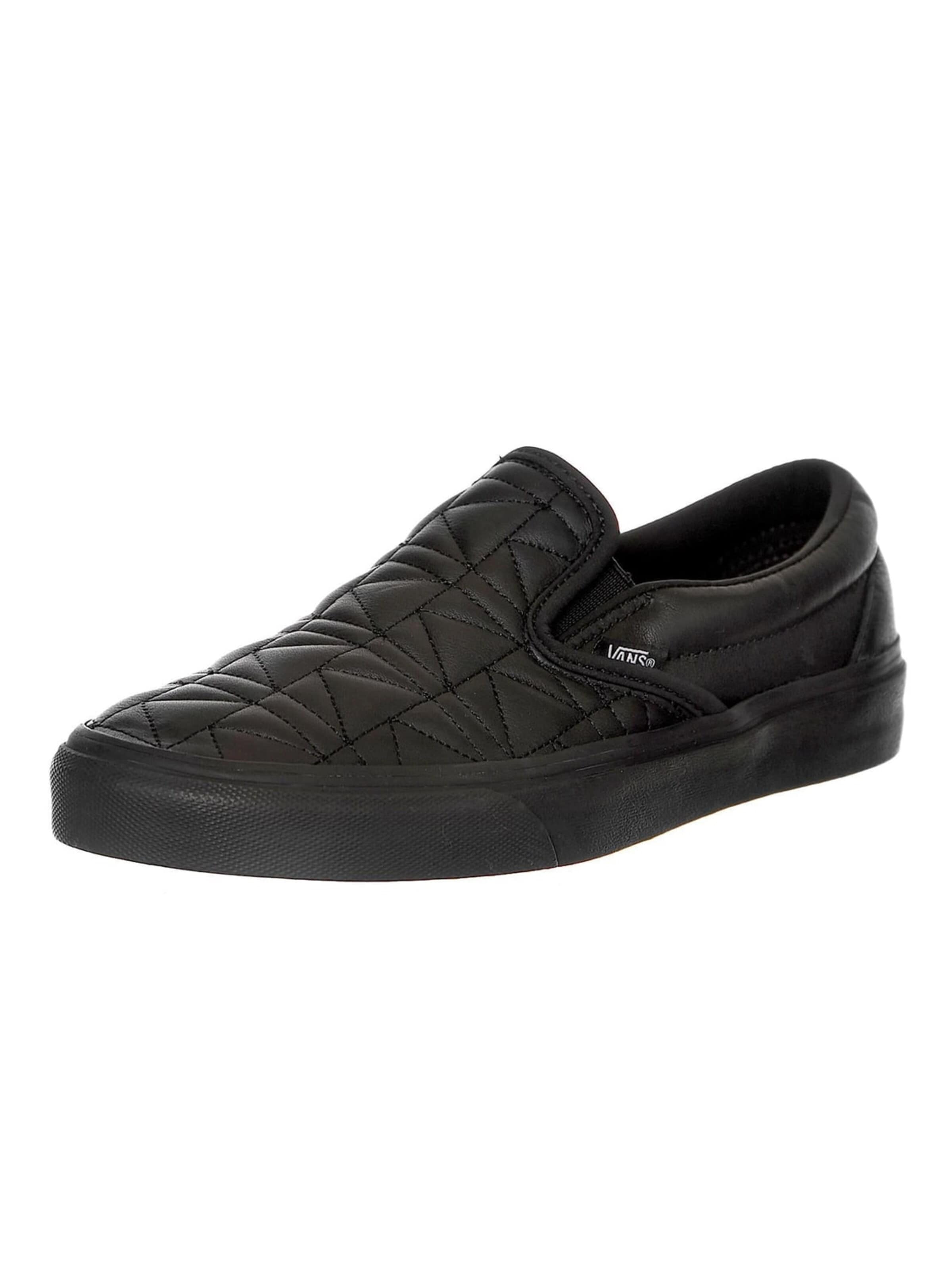 VANS Slip-ons 'X Karl Lagerfeld Classic Slip-On' in Zwart: voorkant