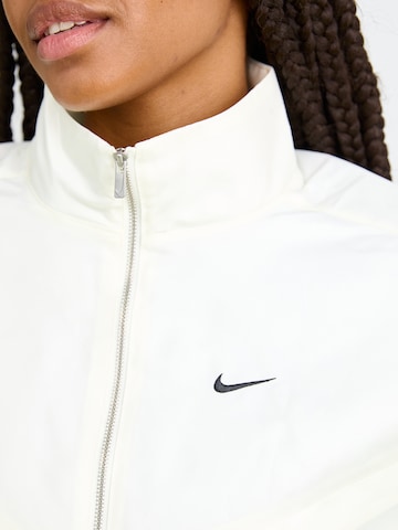 Nike Sportswear Between-season jacket in White