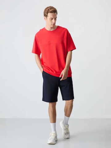 Survêtement Tommy Life en rouge : devant