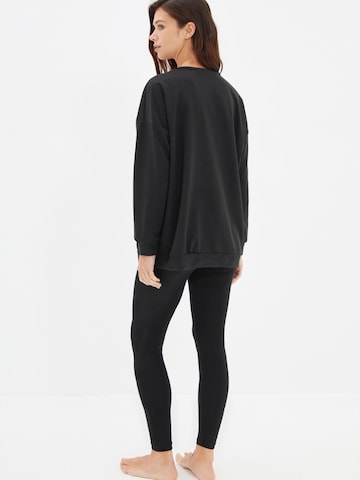 Trendyol Pyjama in Schwarz