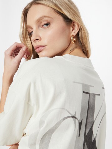 Calvin Klein Jeans T-Shirt in Beige