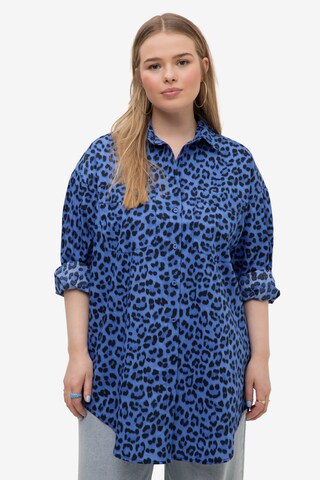 Studio Untold Blouse in Blue: front