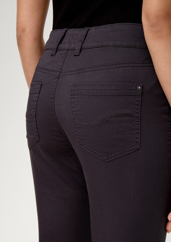 QS - Slimfit Pantalón en gris