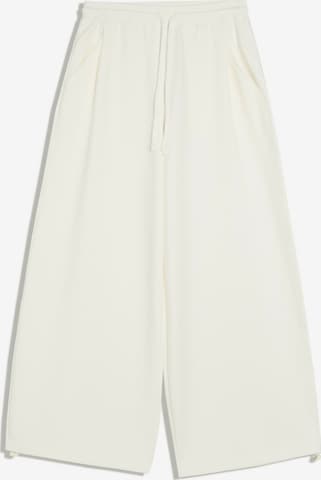 Bershka Byxa i beige: framsida