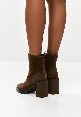 Bottines CESARE GASPARI en marron