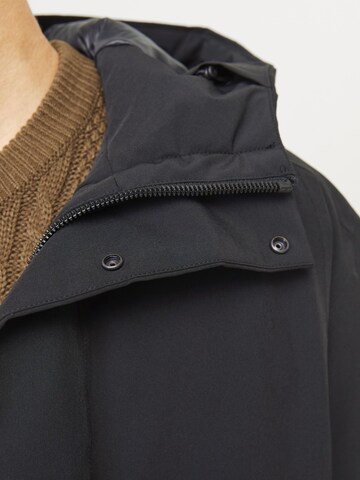 JACK & JONES Зимна парка 'JJEKeen' в черно