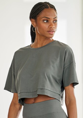 LASCANA Shirt in Grey: front