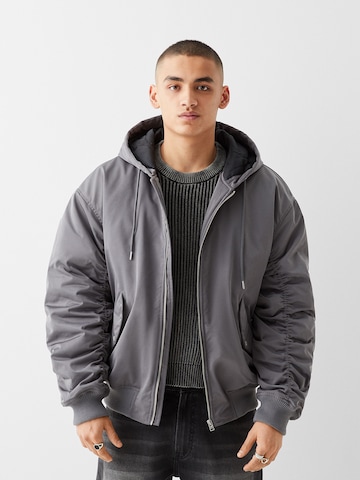 Veste mi-saison Bershka en gris : devant