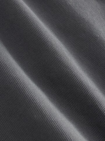 Next Regular Hose in Grau