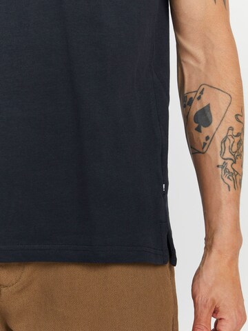 !Solid Shirt in Black