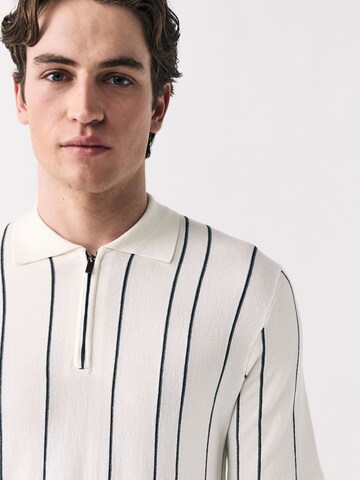 Next - Camiseta en blanco