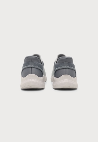 Scarpa slip-on 'BOBS SQUAD CHAOS - CURRENT MU' di SKECHERS in grigio
