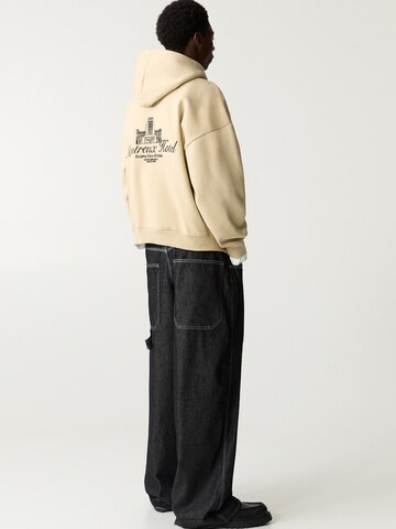 Pull&Bear Sweatshirt 'MONTREUX HO' in Beige: front