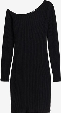 Bershka Knitted dress in Black: front