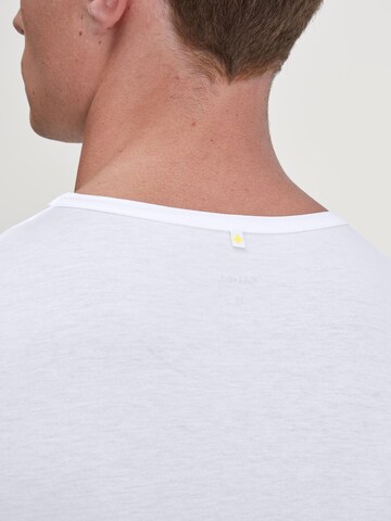 Maillot de corps 'Natural Cooling' CALIDA en blanc