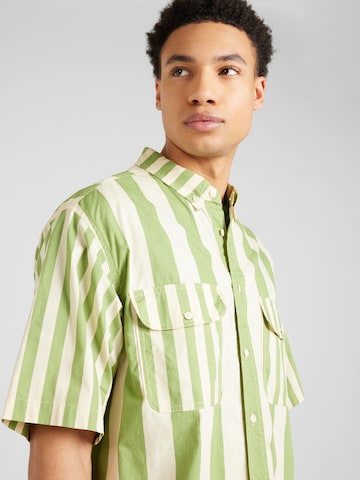 Levi's Skateboarding Comfort fit Button Up Shirt 'Skate SS Woven' in Green