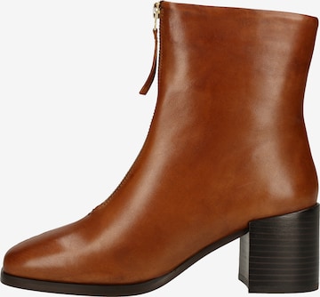 Steven New York Ankle Boots in Brown: front