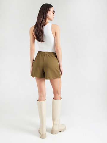 ABOUT YOU Szabványos Nadrág 'Luise' - zöld
