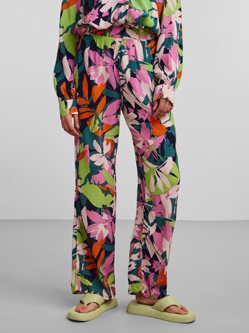 Y.A.S Wide leg Broek 'JUNGLELIFE' in Gemengde kleuren: voorkant