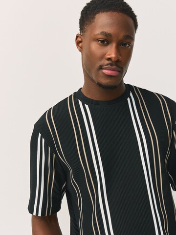 Next Μπλουζάκι σε μαύρο