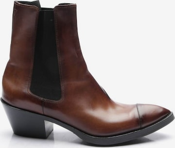 Berluti Anke & Mid-Calf Boots in 39,5 in Brown: front