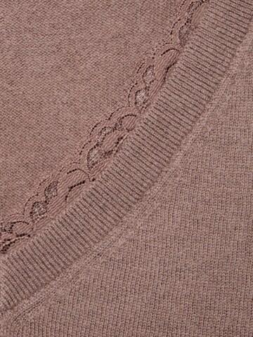 Pull-over Marie Lund en gris