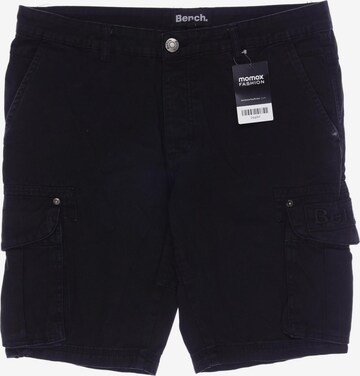 BENCH Shorts in 33 in Black: front