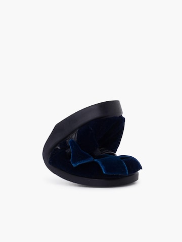 Pisamonas - Bailarina en azul