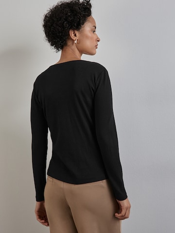 Tricou de la STREET ONE pe negru
