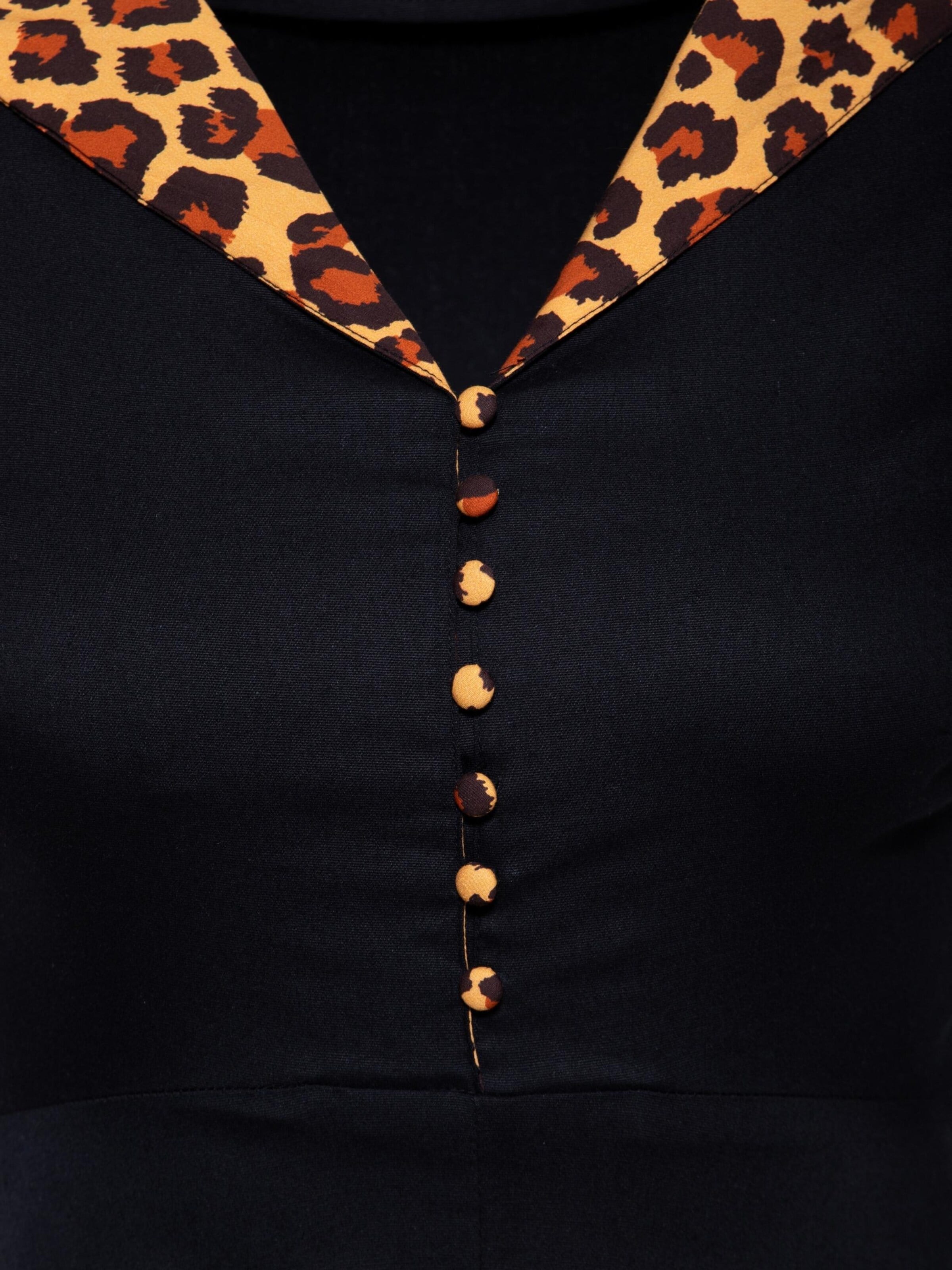 Queen Kerosin Kleid‌‌‌ in Schwarz