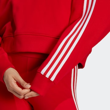 ADIDAS ORIGINALS - Sweatshirt 'Adicolor Classics' em vermelho