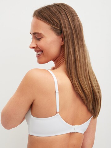 CALIDA Bralette Bra 'Sleek Skin' in White