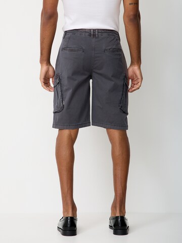 PADDOCKS Regular Cargo Pants in Grey