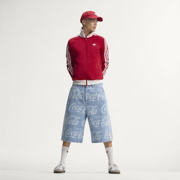ADIDAS ORIGINALS - Folgado Calças de ganga 'Coca-Cola Classic' em azul