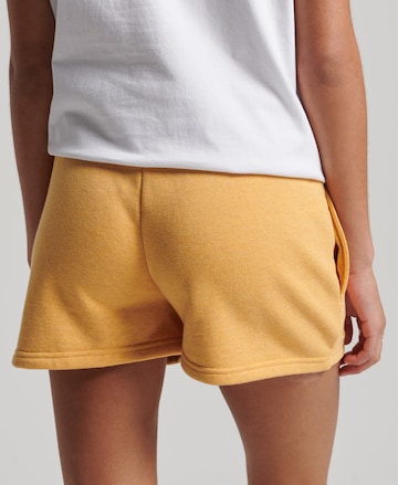 Regular Pantalon Superdry en jaune