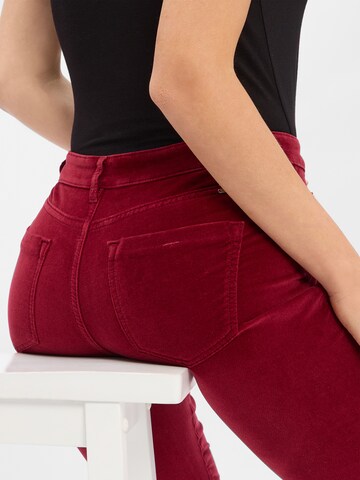 BRAX Slim fit Pants in Red